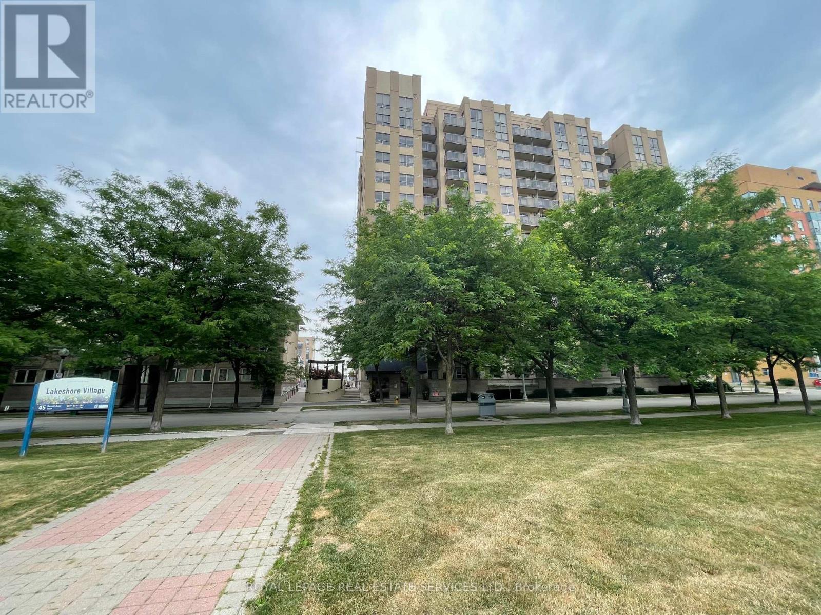 












1105 - 4 ELSINORE PATH

,
Toronto,




Ontario
M8V4G7

