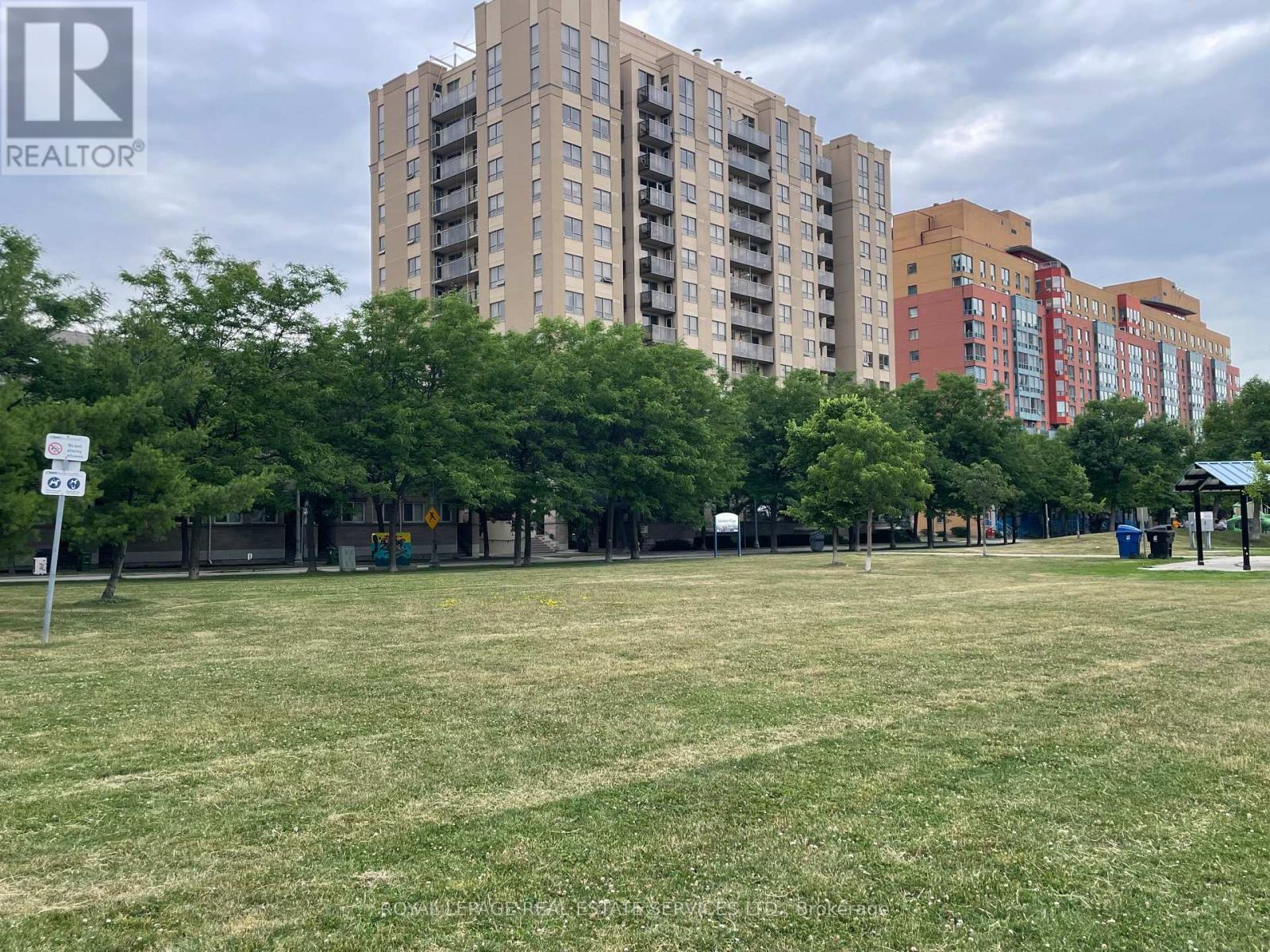 












1105 - 4 ELSINORE PATH

,
Toronto,




Ontario
M8V4G7

