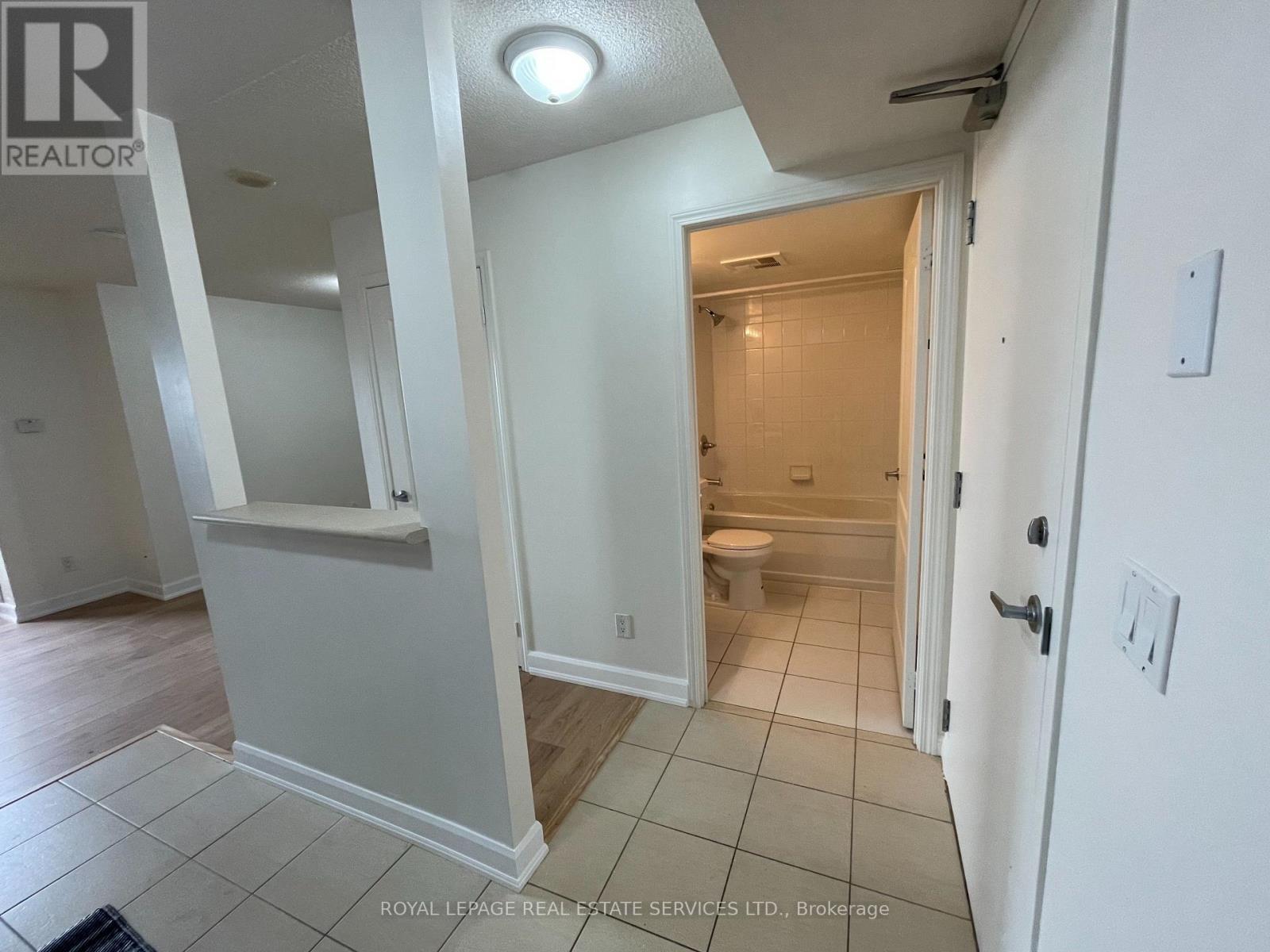 












1105 - 4 ELSINORE PATH

,
Toronto,




Ontario
M8V4G7

