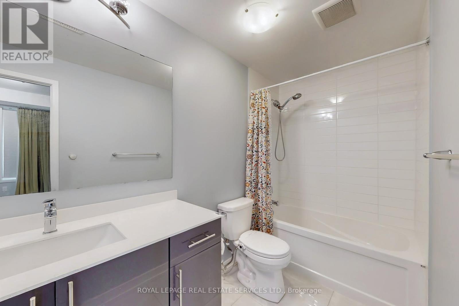 












223 FOWLEY DRIVE

,
Oakville,




Ontario
L6H0P4

