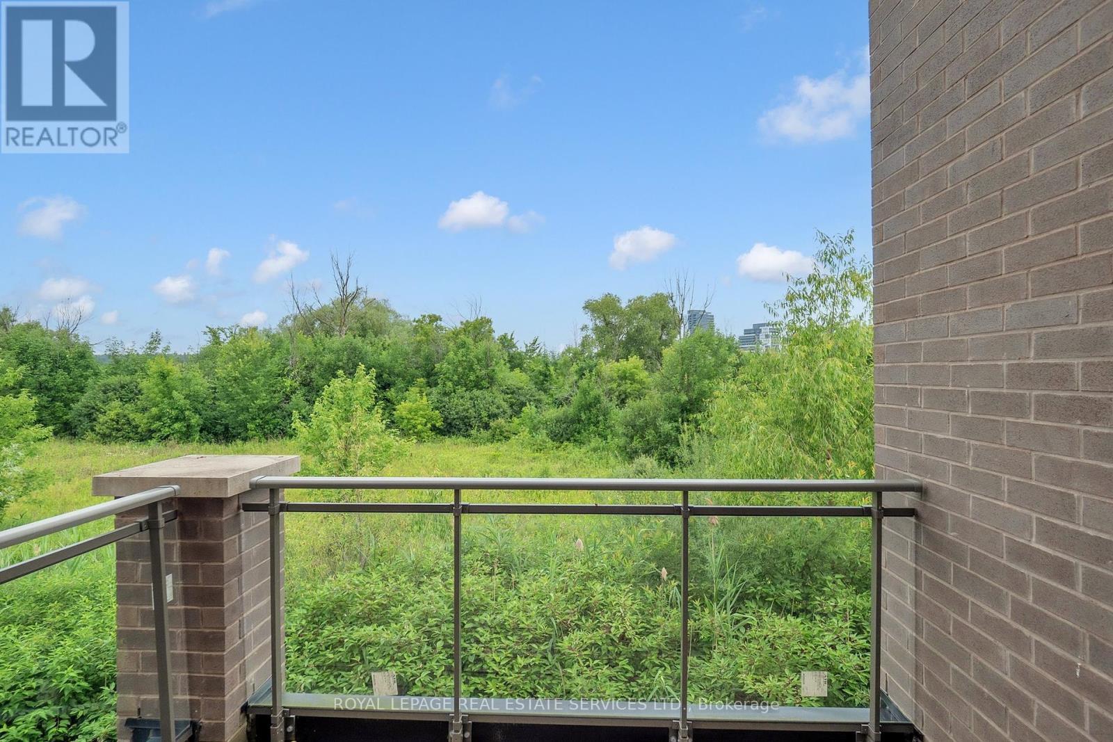 












223 FOWLEY DRIVE

,
Oakville,




Ontario
L6H0P4

