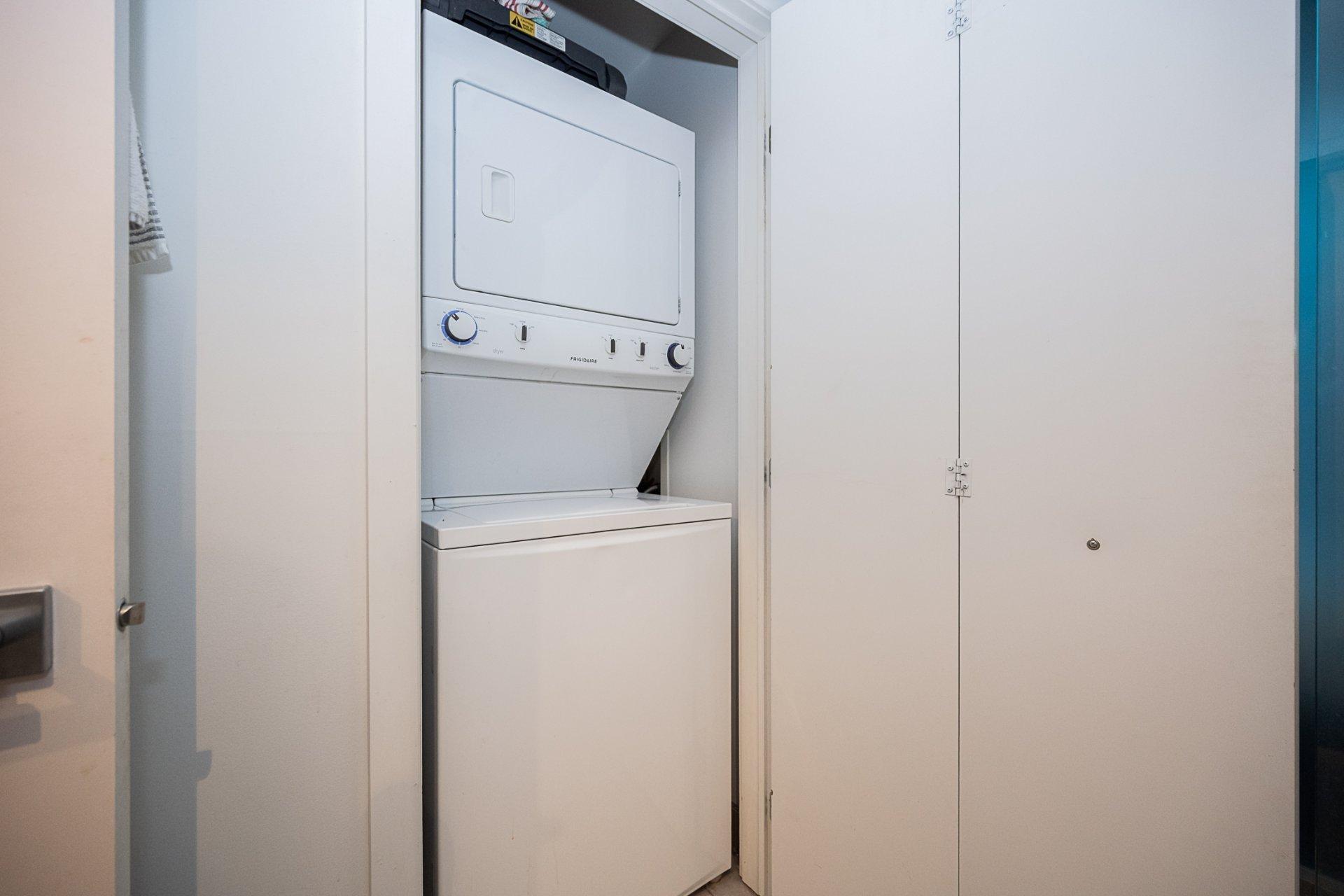 









185


Rue du Séminaire

, 903,
Montréal (Le Sud-Ouest),




QC
H3C2A3

