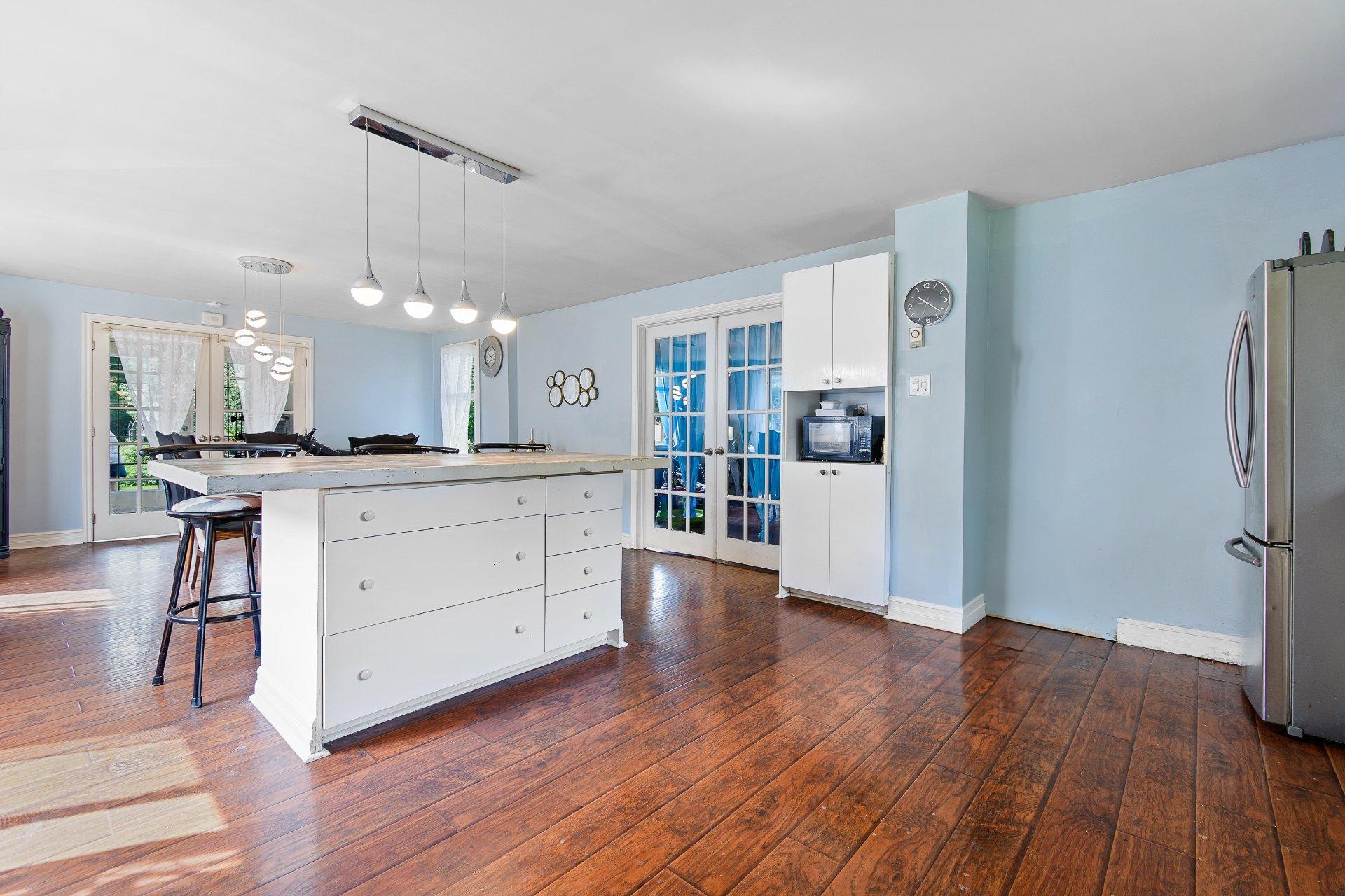 









618


Ch. Cook

,
Gatineau (Aylmer),




QC
J9J3P6

