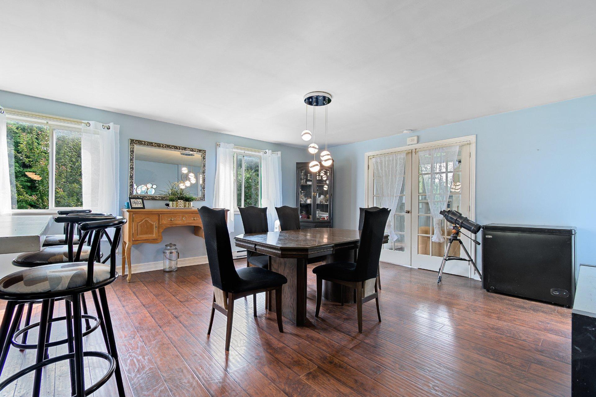 









618


Ch. Cook

,
Gatineau (Aylmer),




QC
J9J3P6

