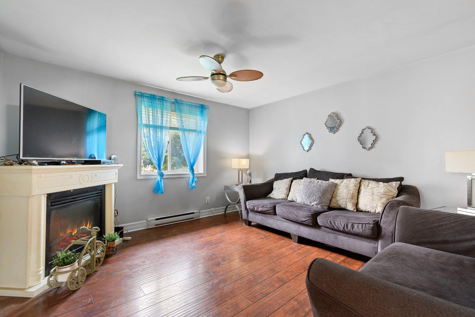 









618


Ch. Cook

,
Gatineau (Aylmer),




QC
J9J3P6

