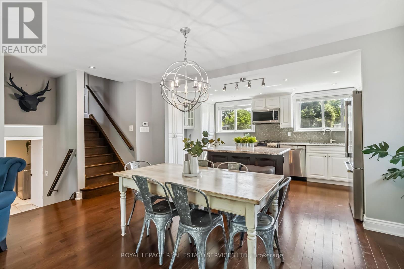 












1420 THORNTON ROAD

,
Burlington,




Ontario
L7M1N5

