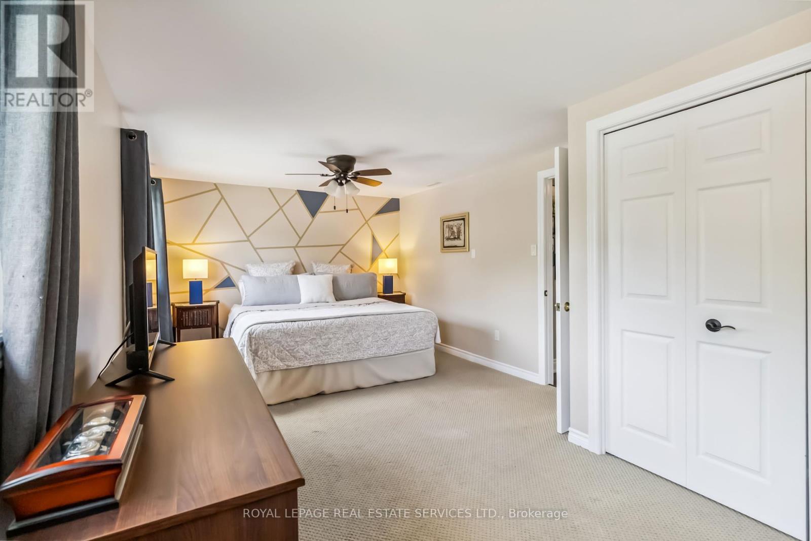 












1420 THORNTON ROAD

,
Burlington,




Ontario
L7M1N5

