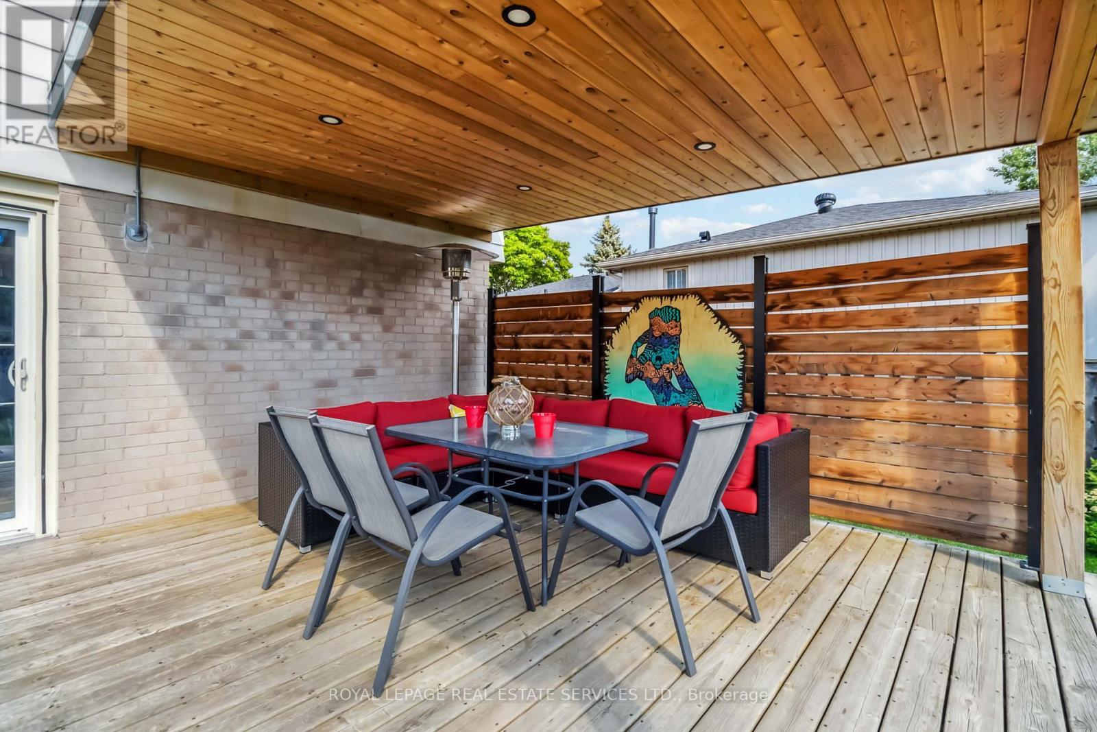 












1420 THORNTON ROAD

,
Burlington,




Ontario
L7M1N5

