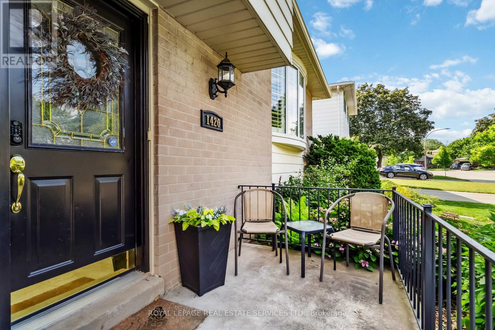 












1420 THORNTON ROAD

,
Burlington,




Ontario
L7M1N5

