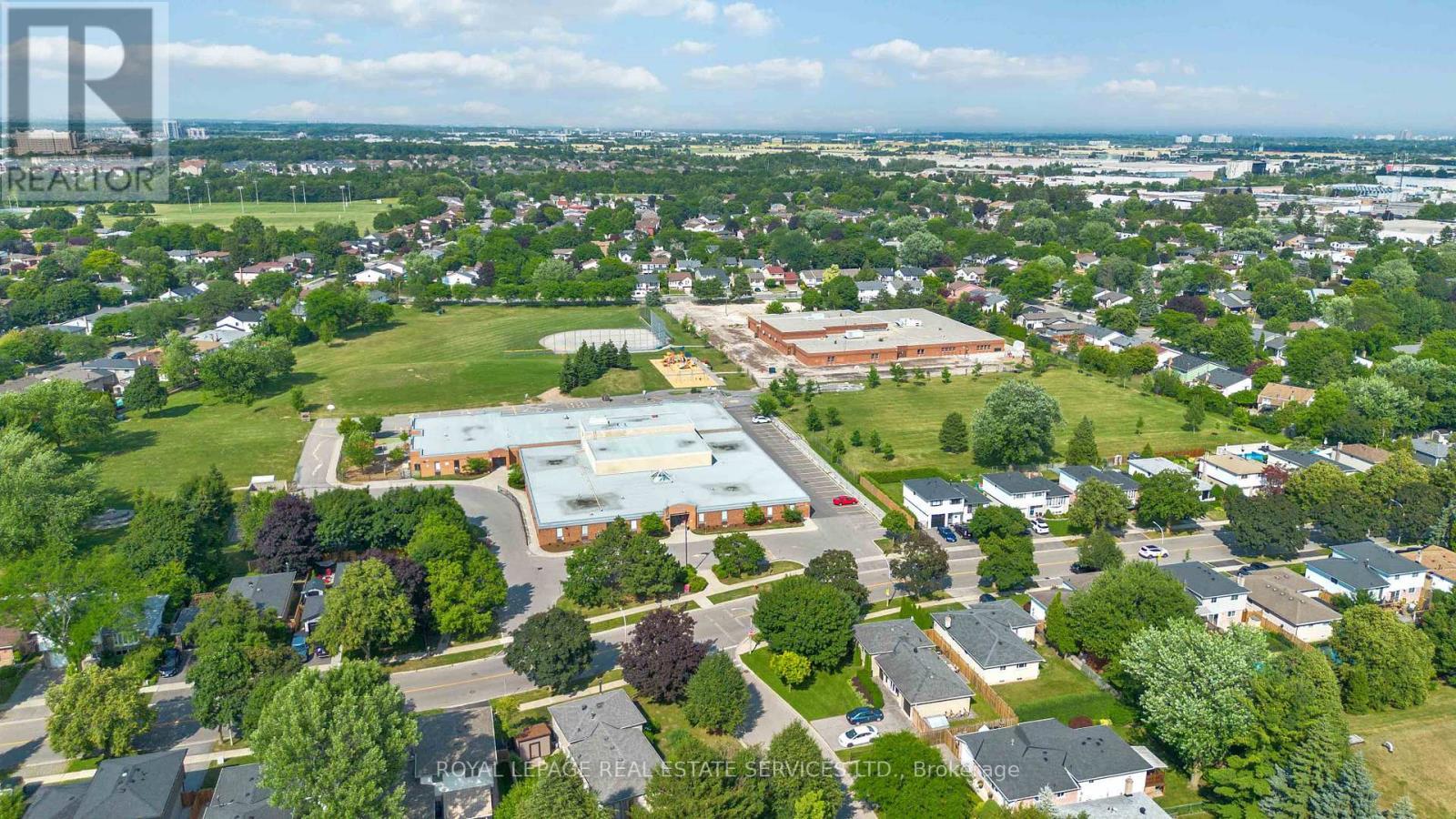 












1420 THORNTON ROAD

,
Burlington,




Ontario
L7M1N5

