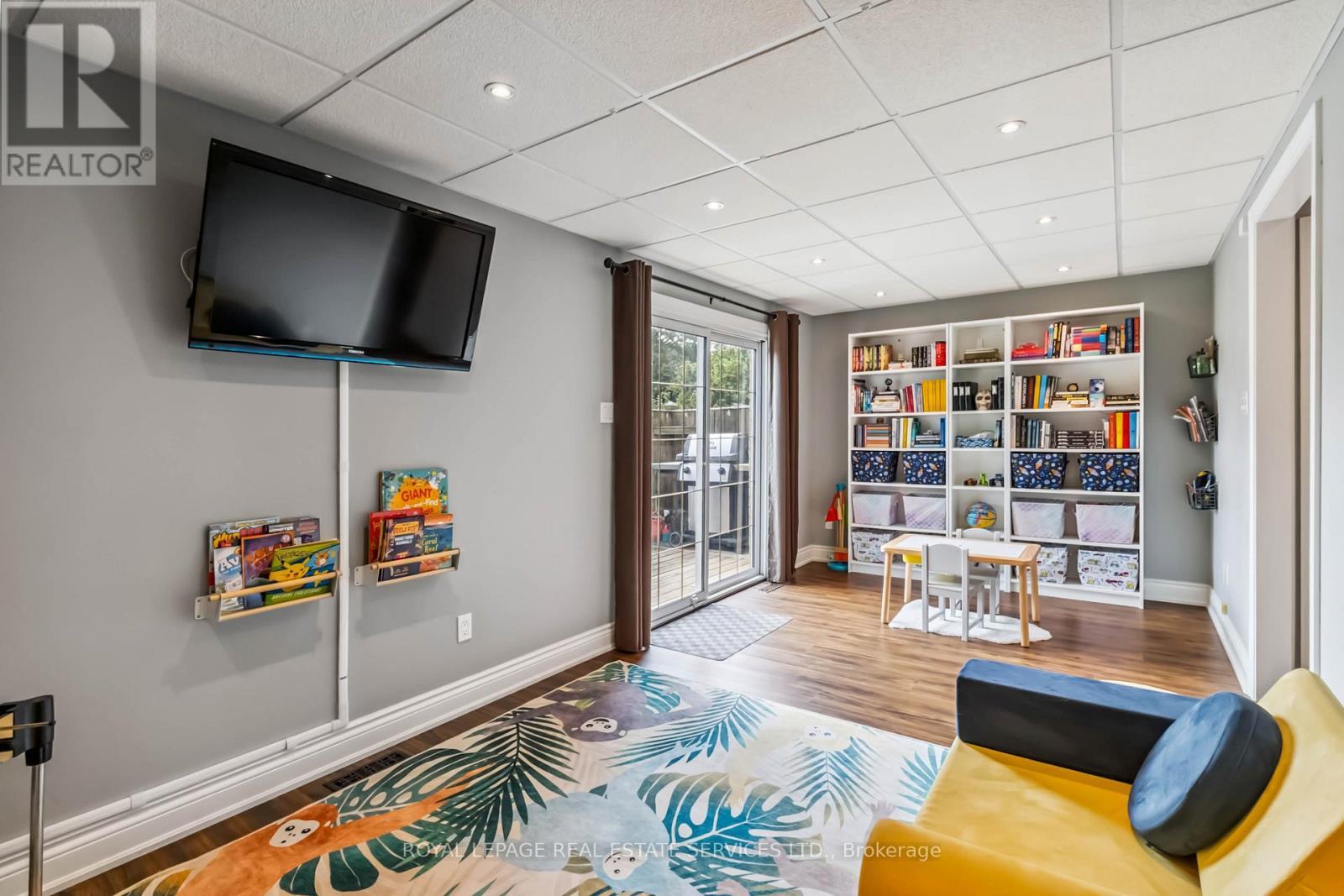












1420 THORNTON ROAD

,
Burlington,




Ontario
L7M1N5

