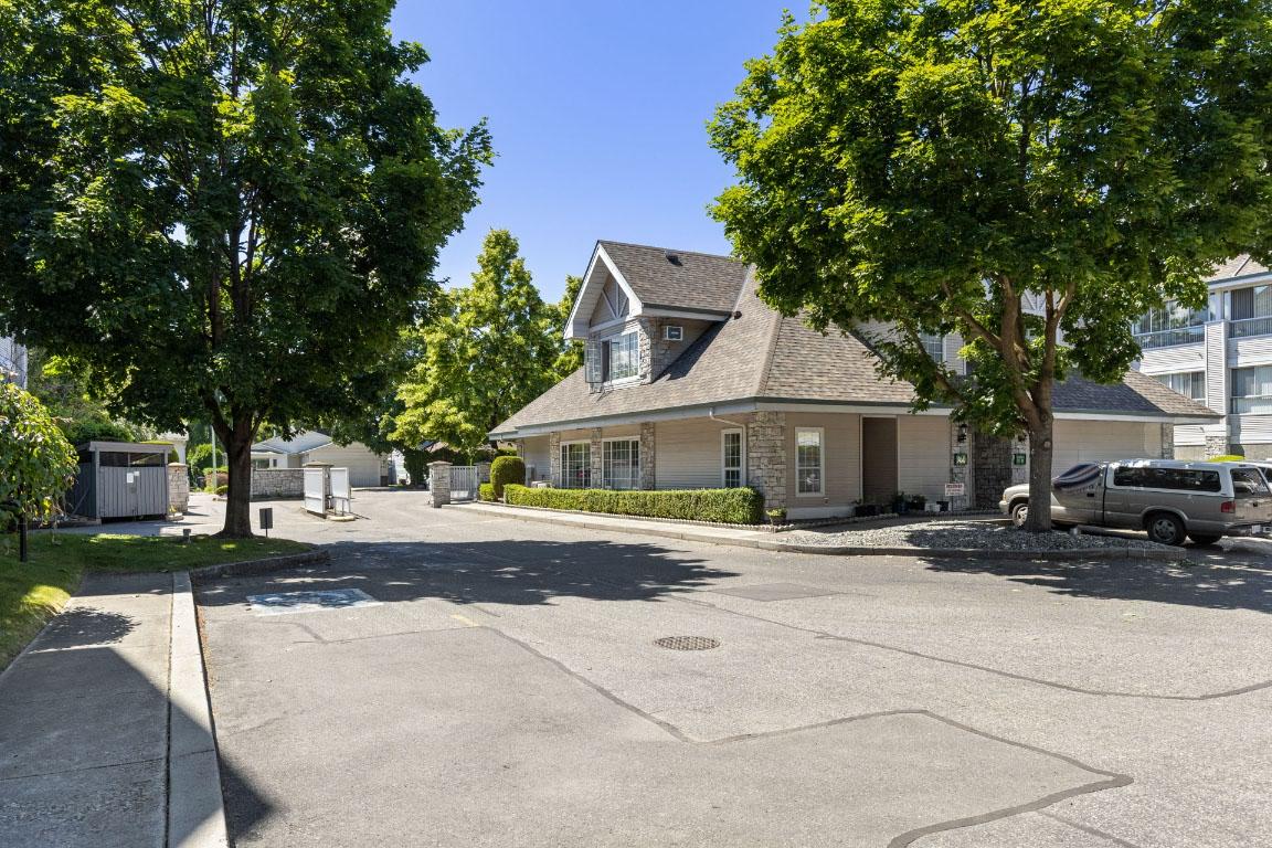 









940


Glenwood

Avenue, 210,
Kelowna,




BC
V1Y 9P2

