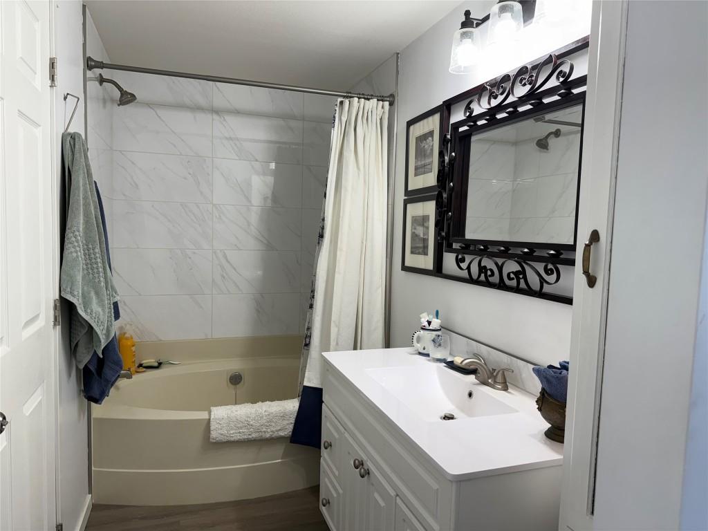









2930


Brown

Road, 12,
Salmon Arm,




BC
V1E 3K3

