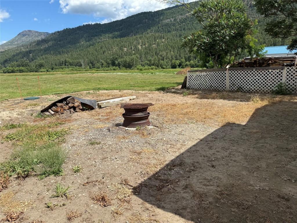 









2930


Brown

Road, 12,
Salmon Arm,




BC
V1E 3K3


