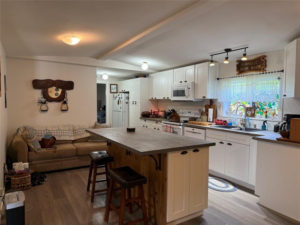 









2930


Brown

Road, 12,
Salmon Arm,




BC
V1E 3K3

