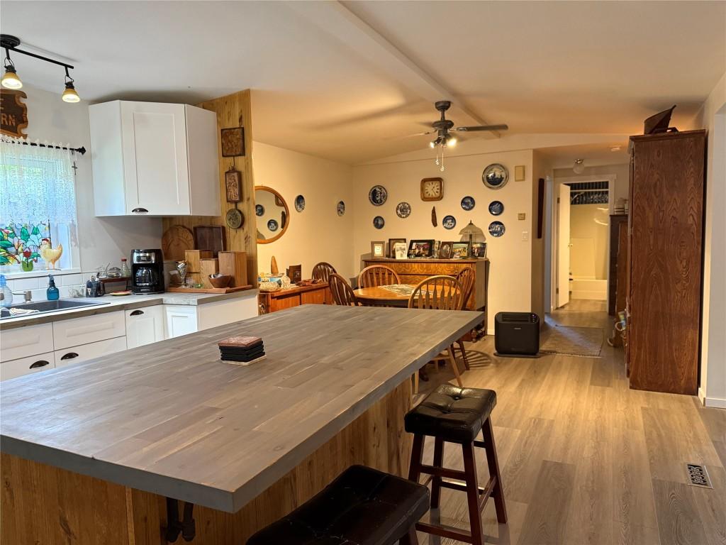 









2930


Brown

Road, 12,
Salmon Arm,




BC
V1E 3K3

