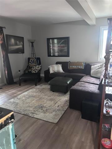 









55


Tiverton

BAY,
Winnipeg,




MB
R2N 2N4

