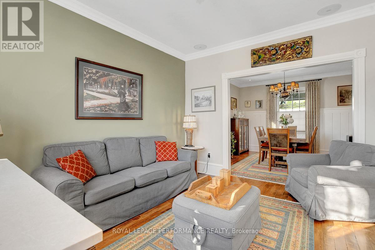 












93 CRAIG STREET

,
Russell,




Ontario
K4R1A2

