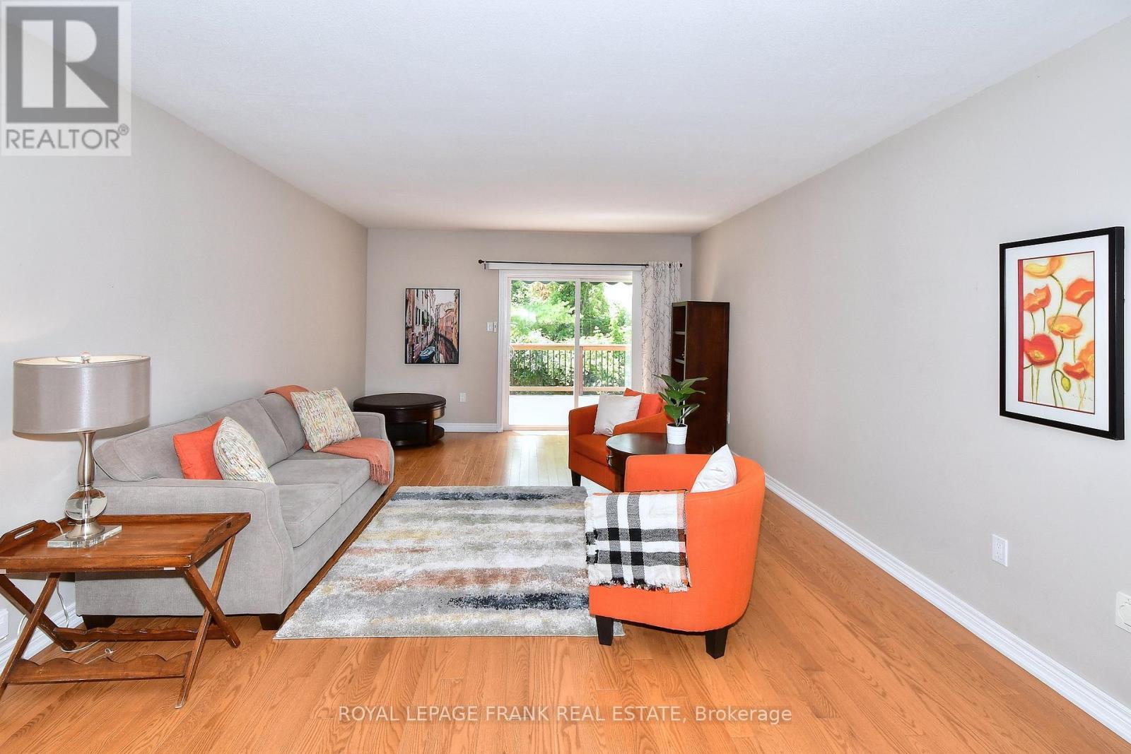 












7 VILLAGE CRESCENT

,
Peterborough West (South),




Ontario
K9J8S7

