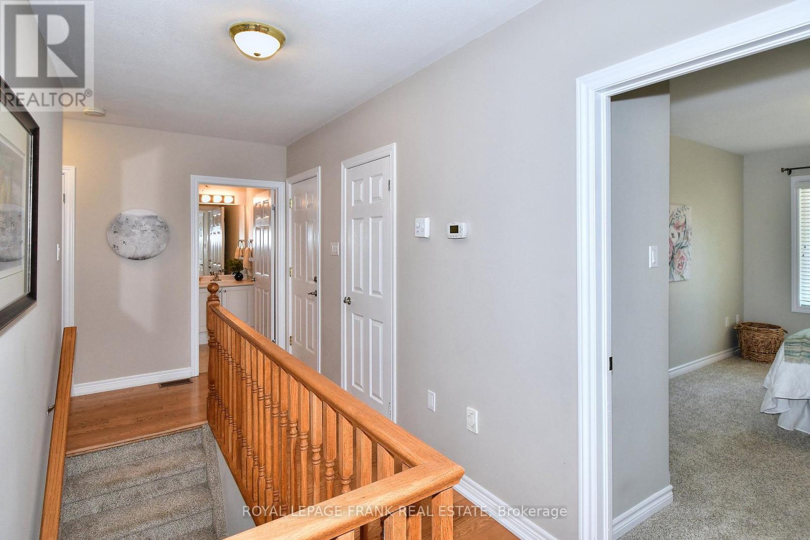 












7 VILLAGE CRESCENT

,
Peterborough West (South),




Ontario
K9J8S7

