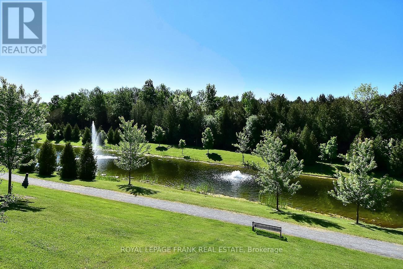 












7 VILLAGE CRESCENT

,
Peterborough West (South),




Ontario
K9J8S7

