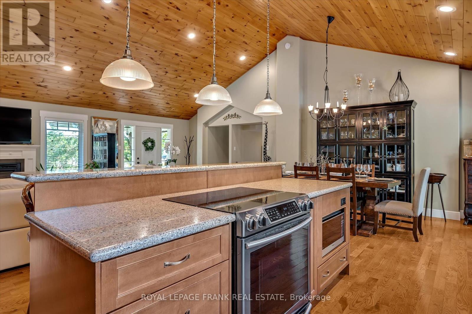 












1898 LAKEHURST ROAD

,
Trent Lakes,




Ontario
K0L1J0

