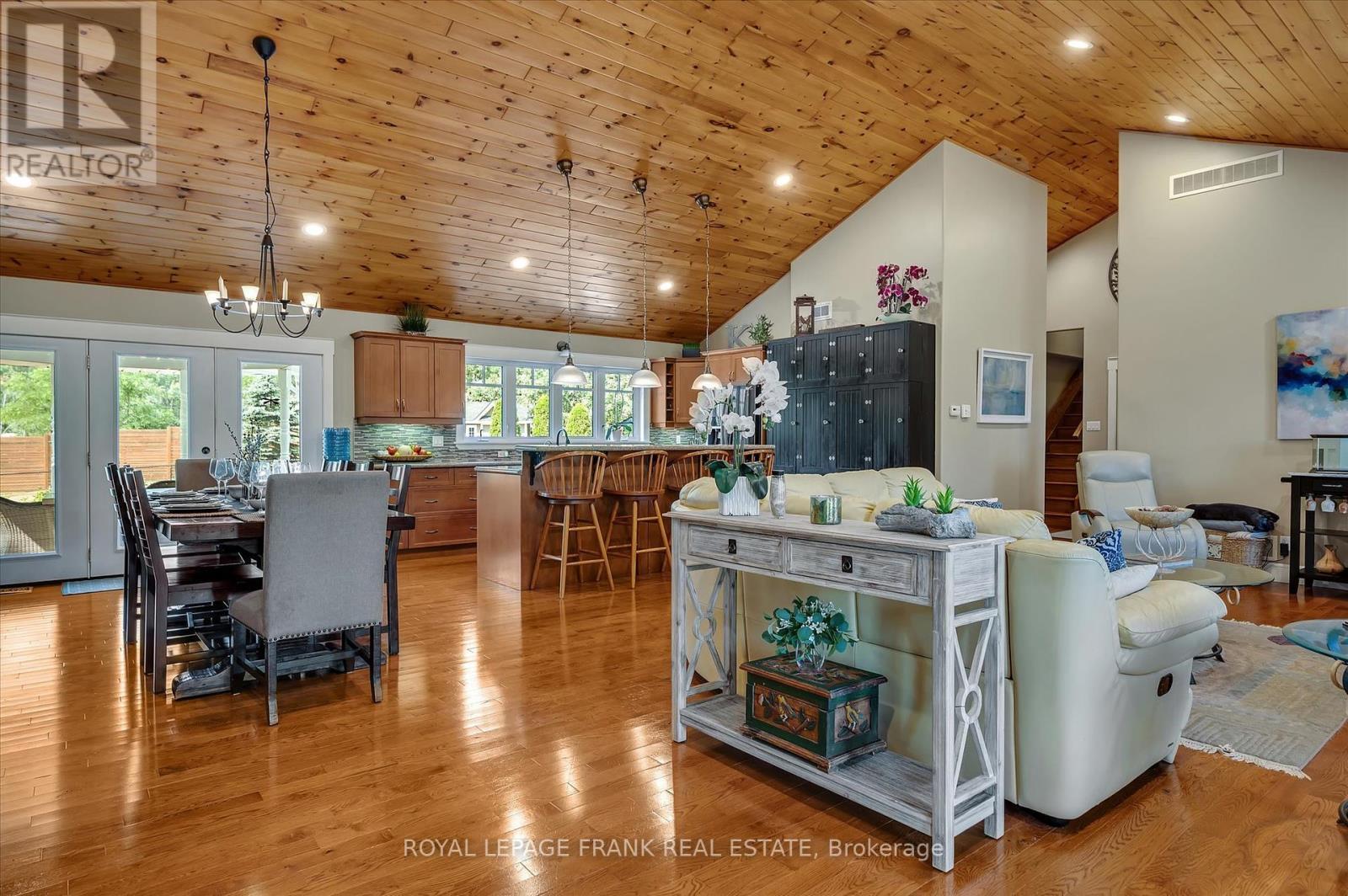 












1898 LAKEHURST ROAD

,
Trent Lakes,




Ontario
K0L1J0

