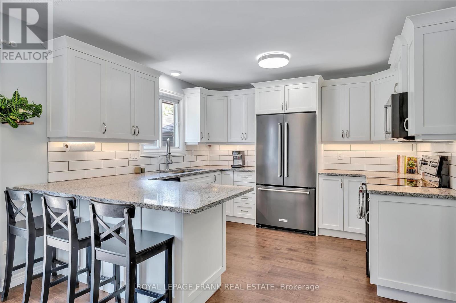 












1296 CARTIER BOULEVARD

,
Peterborough (Northcrest),




Ontario
K9H6S1

