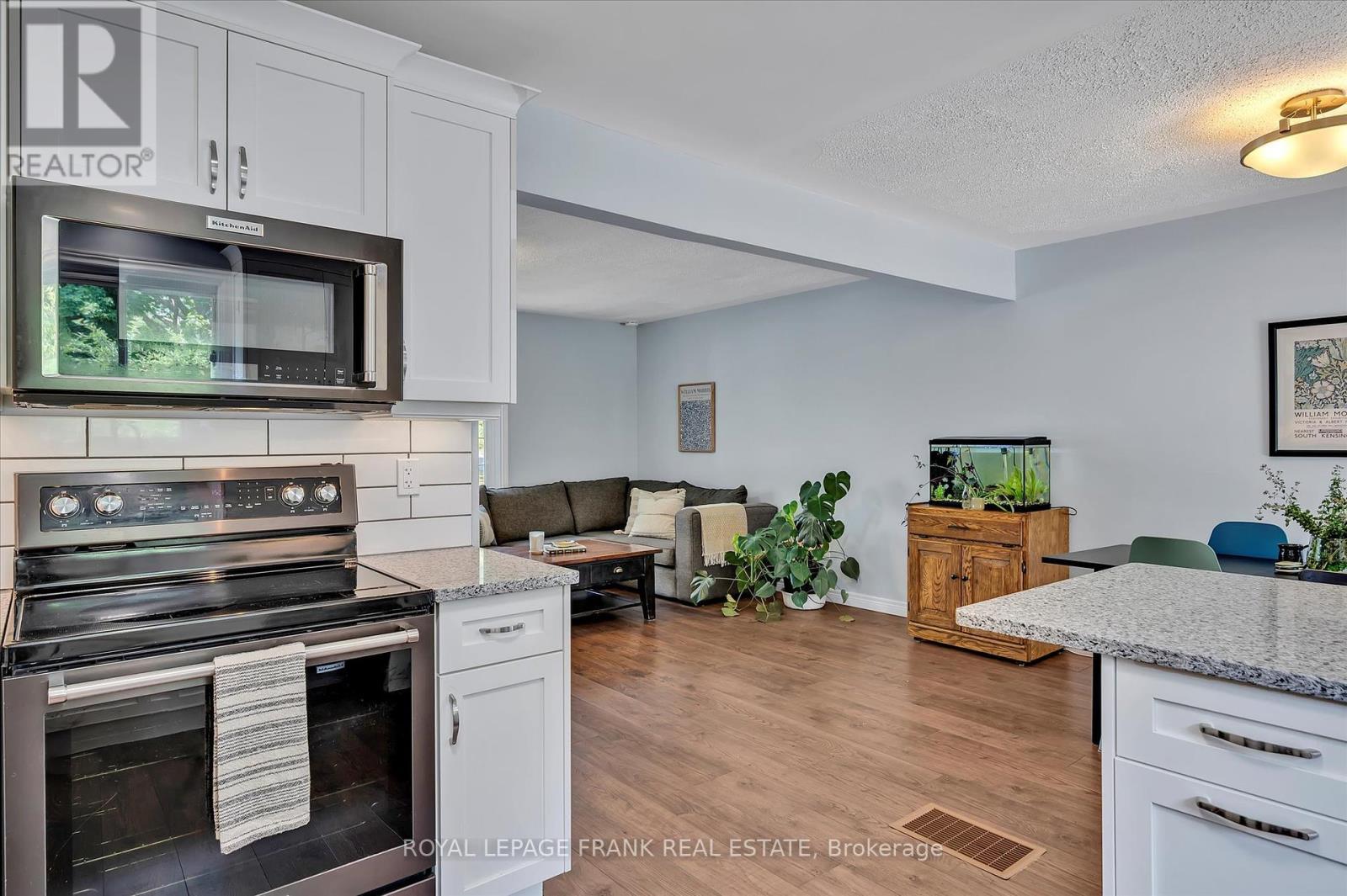 












1296 CARTIER BOULEVARD

,
Peterborough (Northcrest),




Ontario
K9H6S1


