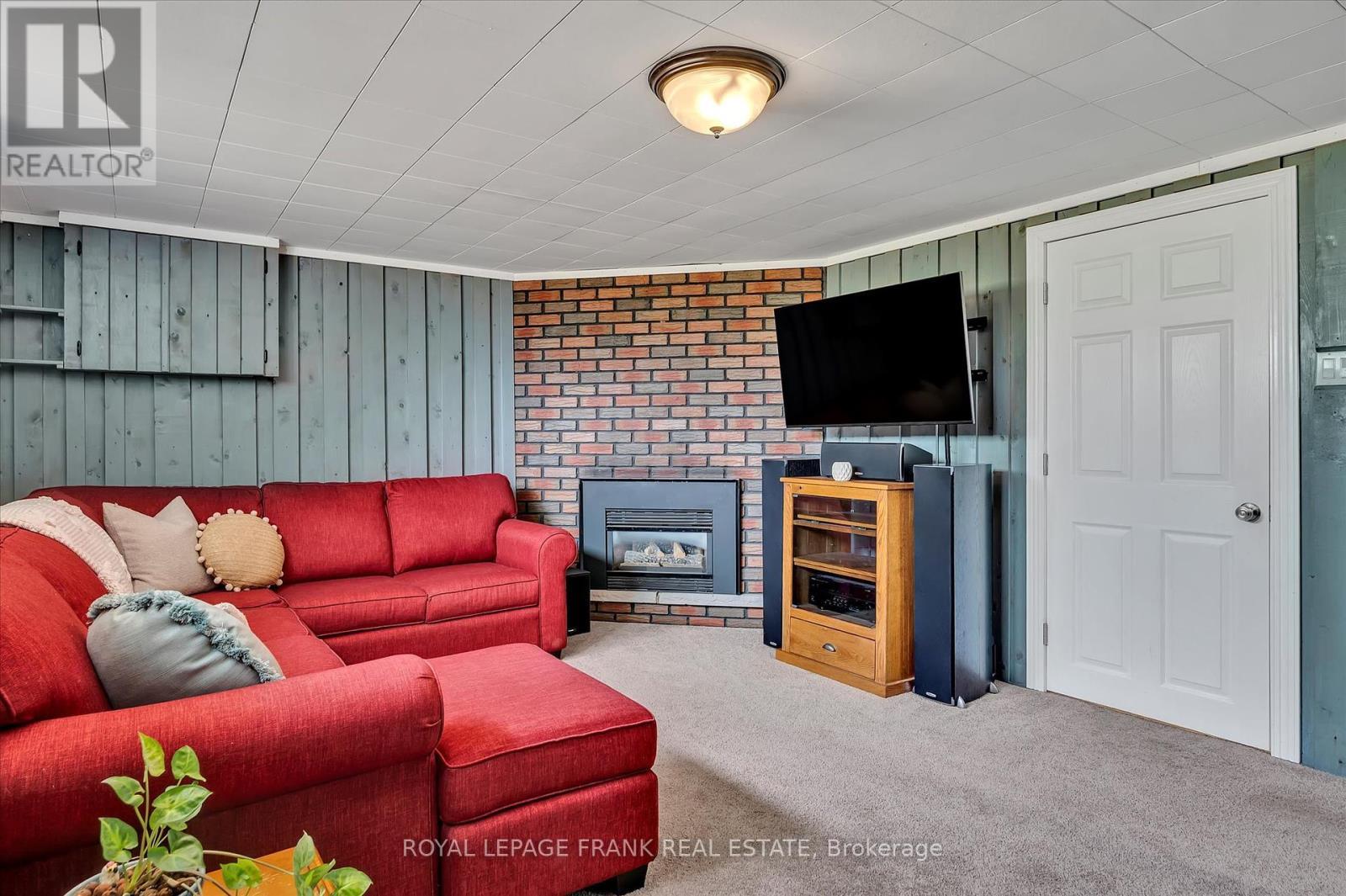 












1296 CARTIER BOULEVARD

,
Peterborough (Northcrest),




Ontario
K9H6S1

