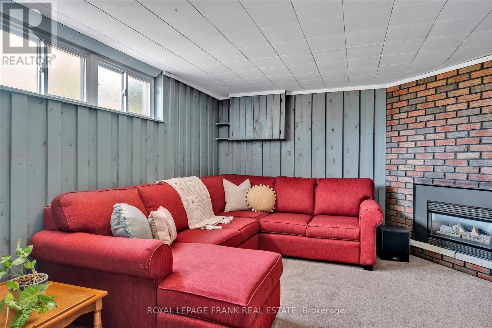 












1296 CARTIER BOULEVARD

,
Peterborough (Northcrest),




Ontario
K9H6S1

