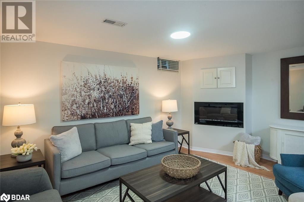 












190 HAMPSHIRE Way

,
Milton,




Ontario
L9T6B9

