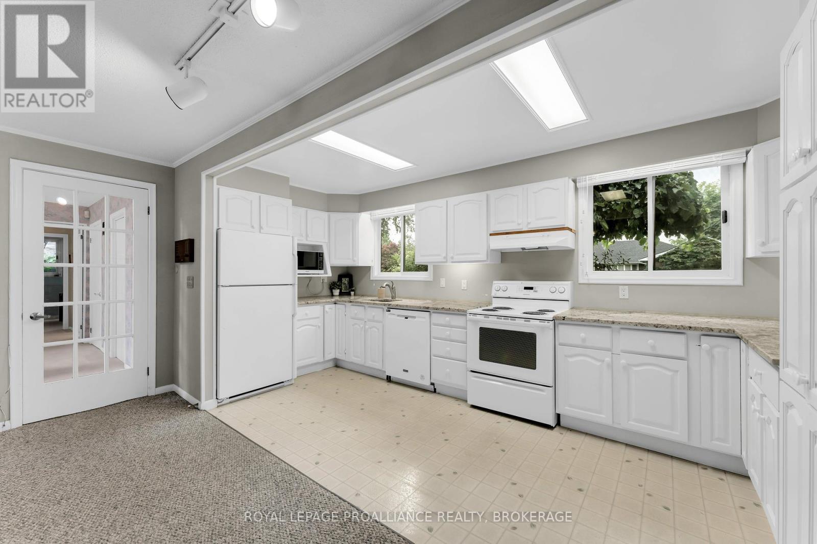












227 ALWINGTON PLACE

,
Kingston (Central City East),




Ontario
K7L4P9

