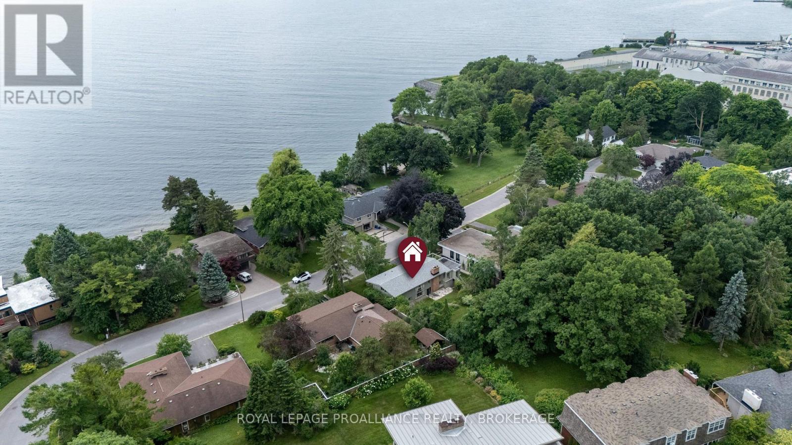 












227 ALWINGTON PLACE

,
Kingston (Central City East),




Ontario
K7L4P9

