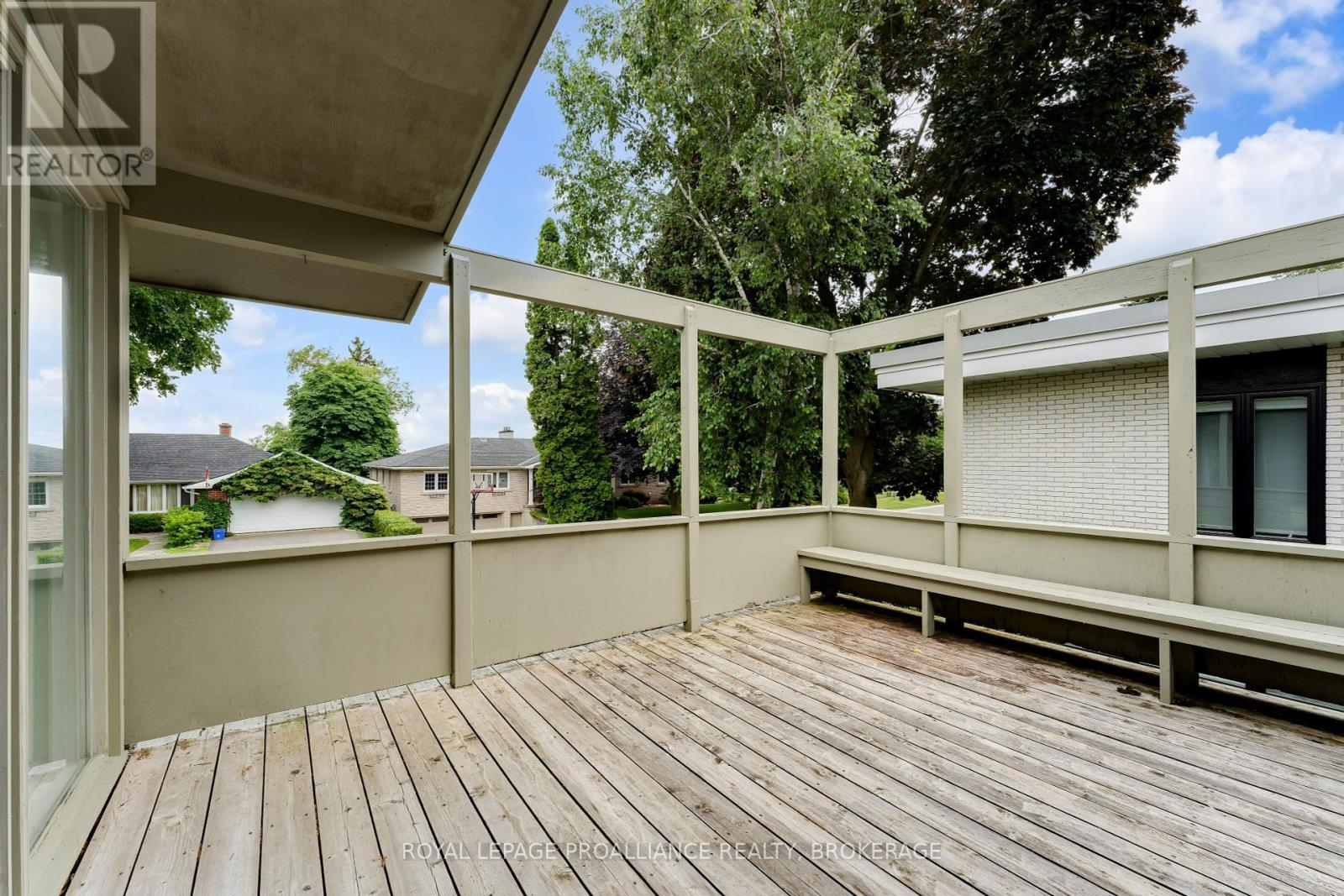 












227 ALWINGTON PLACE

,
Kingston (Central City East),




Ontario
K7L4P9

