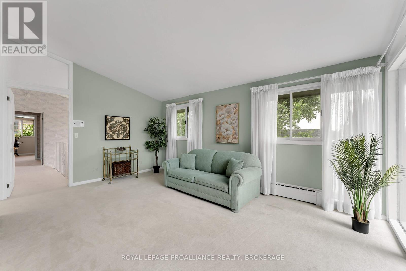 












227 ALWINGTON PLACE

,
Kingston (Central City East),




Ontario
K7L4P9

