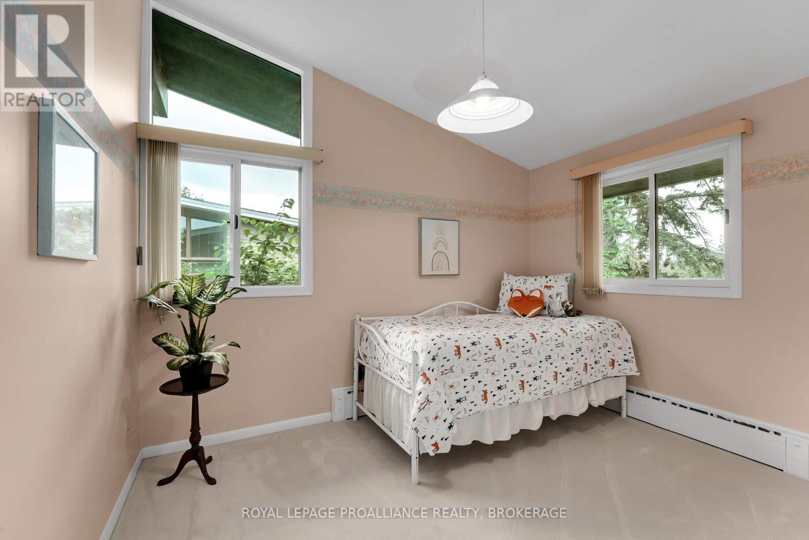 












227 ALWINGTON PLACE

,
Kingston (Central City East),




Ontario
K7L4P9

