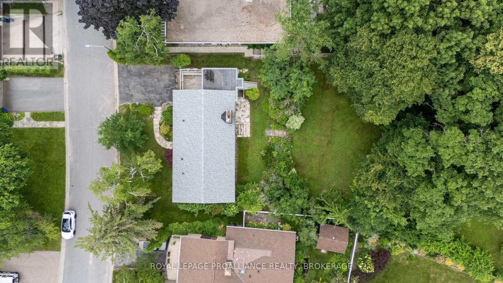 












227 ALWINGTON PLACE

,
Kingston (Central City East),




Ontario
K7L4P9

