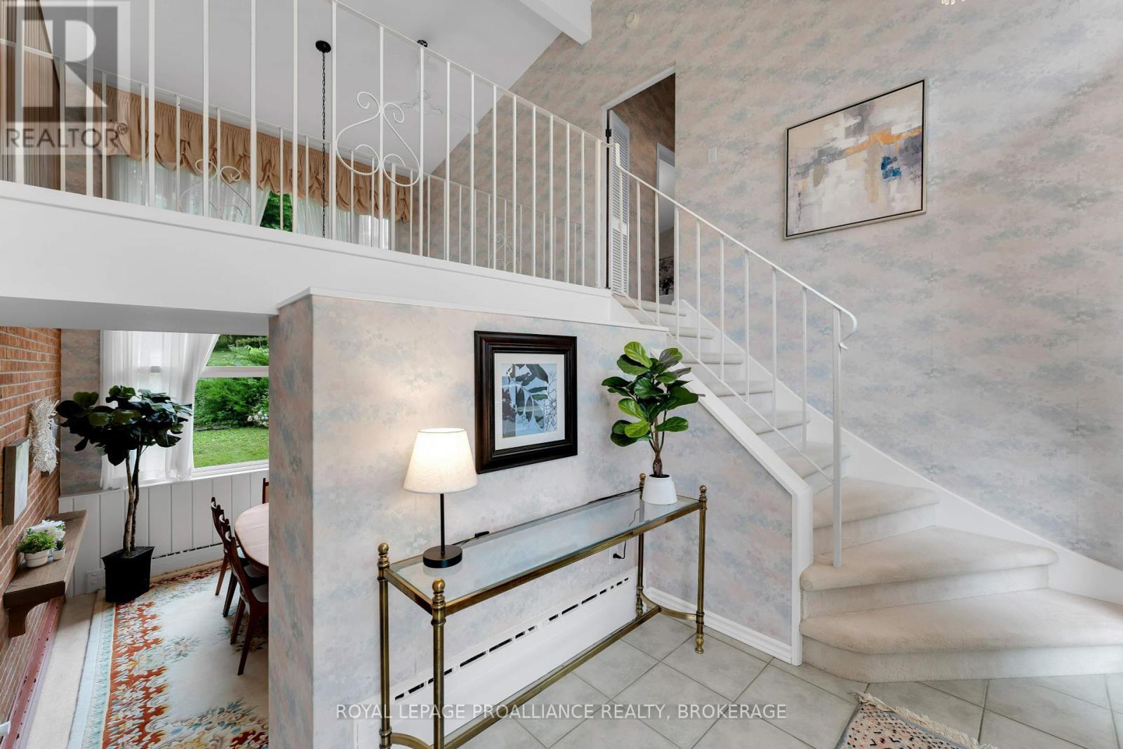 












227 ALWINGTON PLACE

,
Kingston (Central City East),




Ontario
K7L4P9

