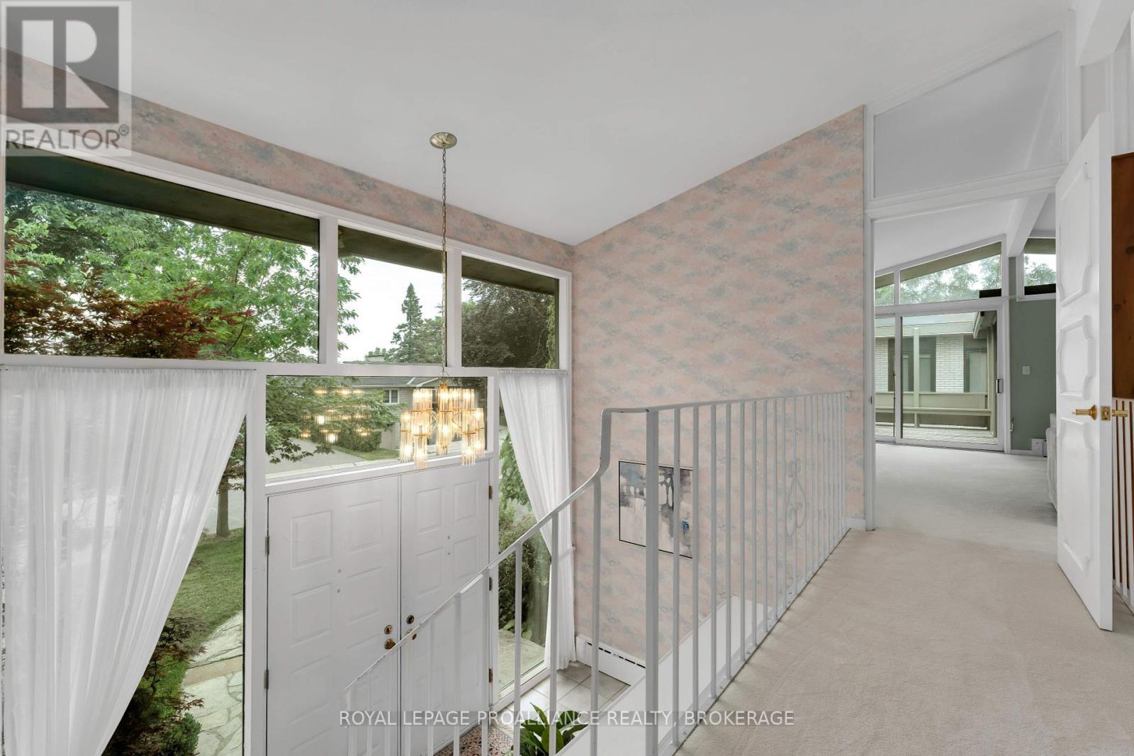 












227 ALWINGTON PLACE

,
Kingston (Central City East),




Ontario
K7L4P9

