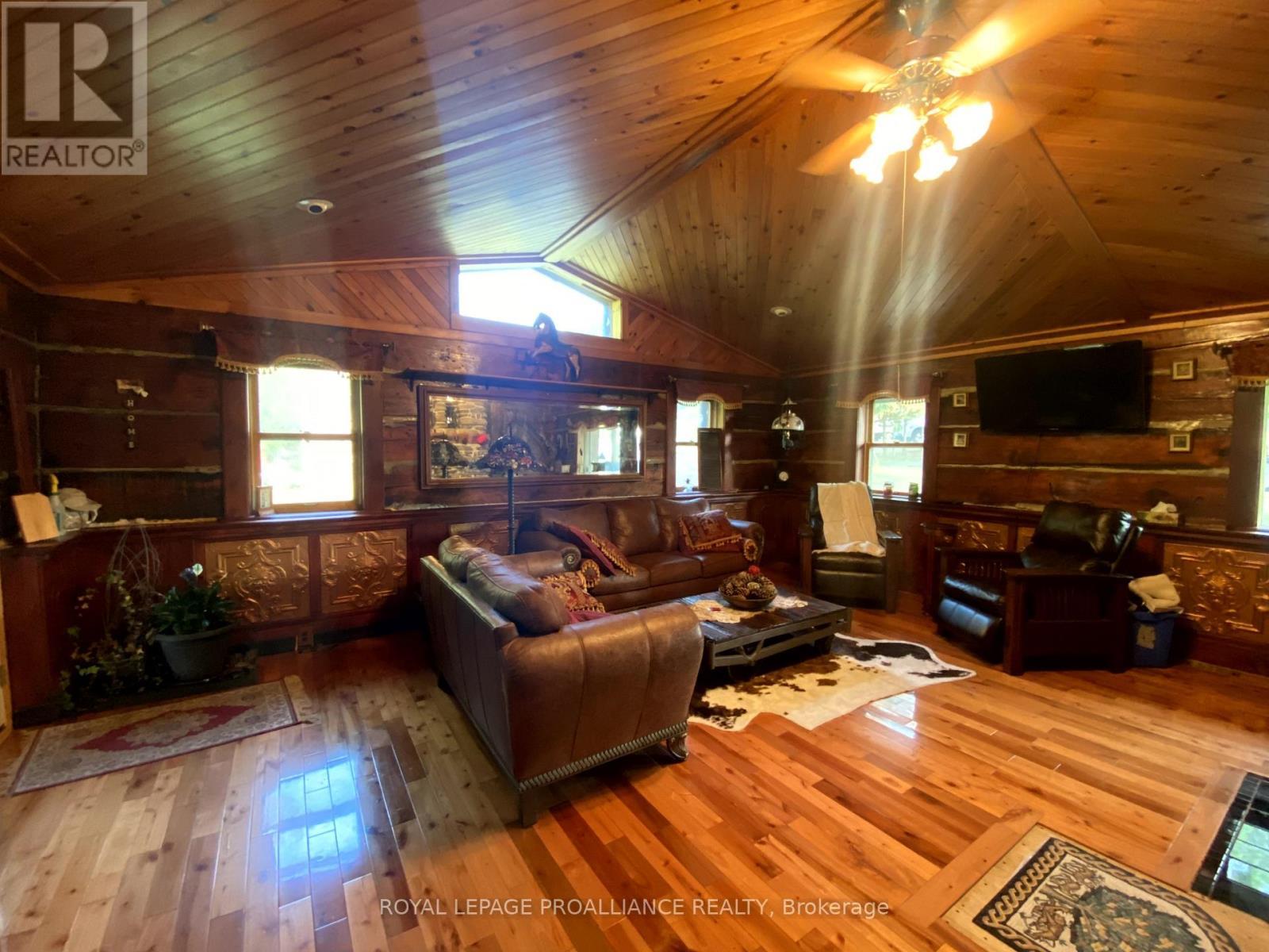 












1464 COUNTY ROAD 28

,
Quinte West (Murray Ward),




Ontario
K0K1H0

