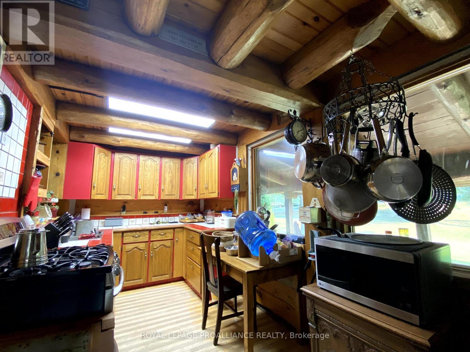 












1464 COUNTY ROAD 28

,
Quinte West (Murray Ward),




Ontario
K0K1H0

