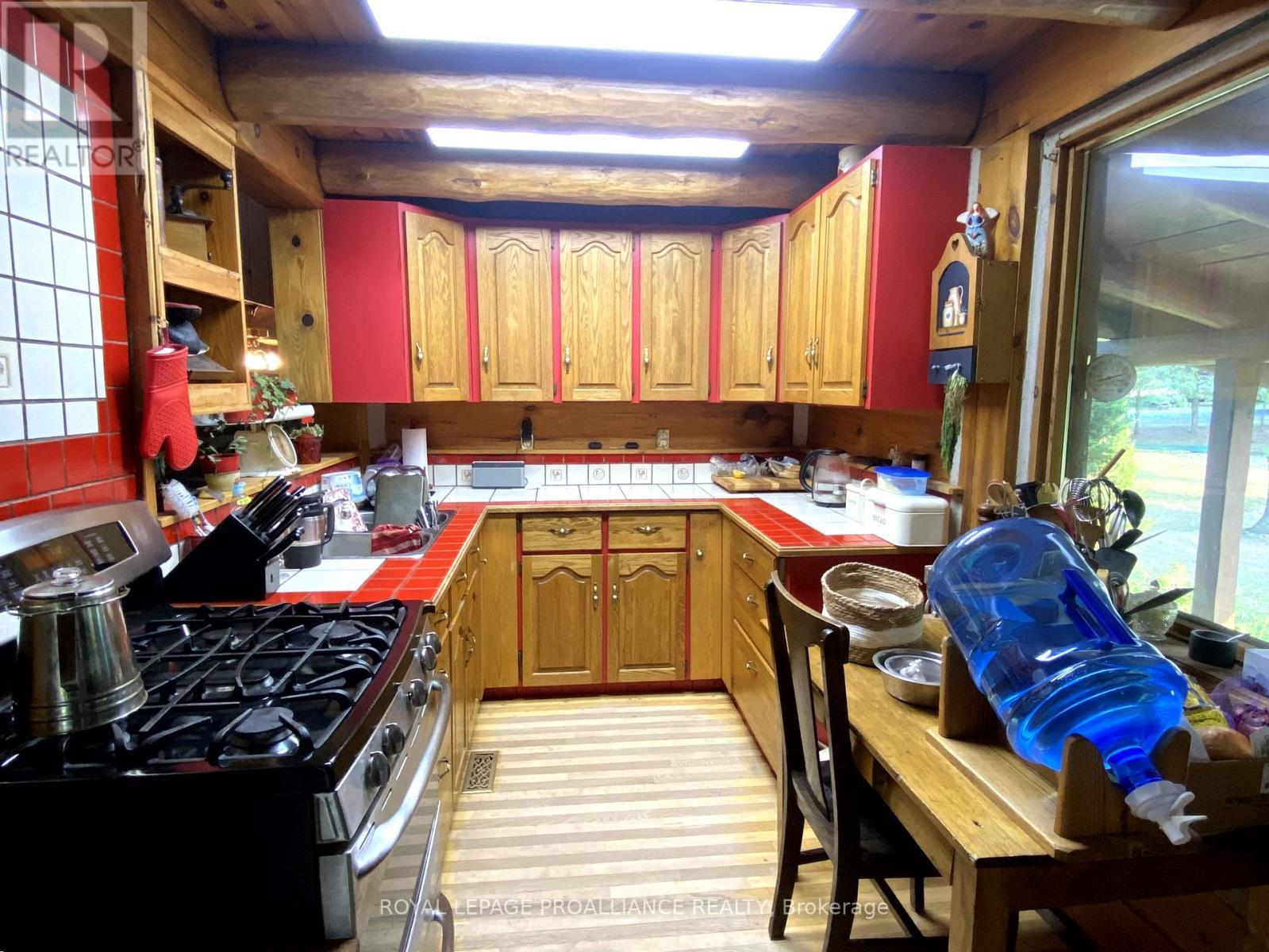 












1464 COUNTY ROAD 28

,
Quinte West (Murray Ward),




Ontario
K0K1H0

