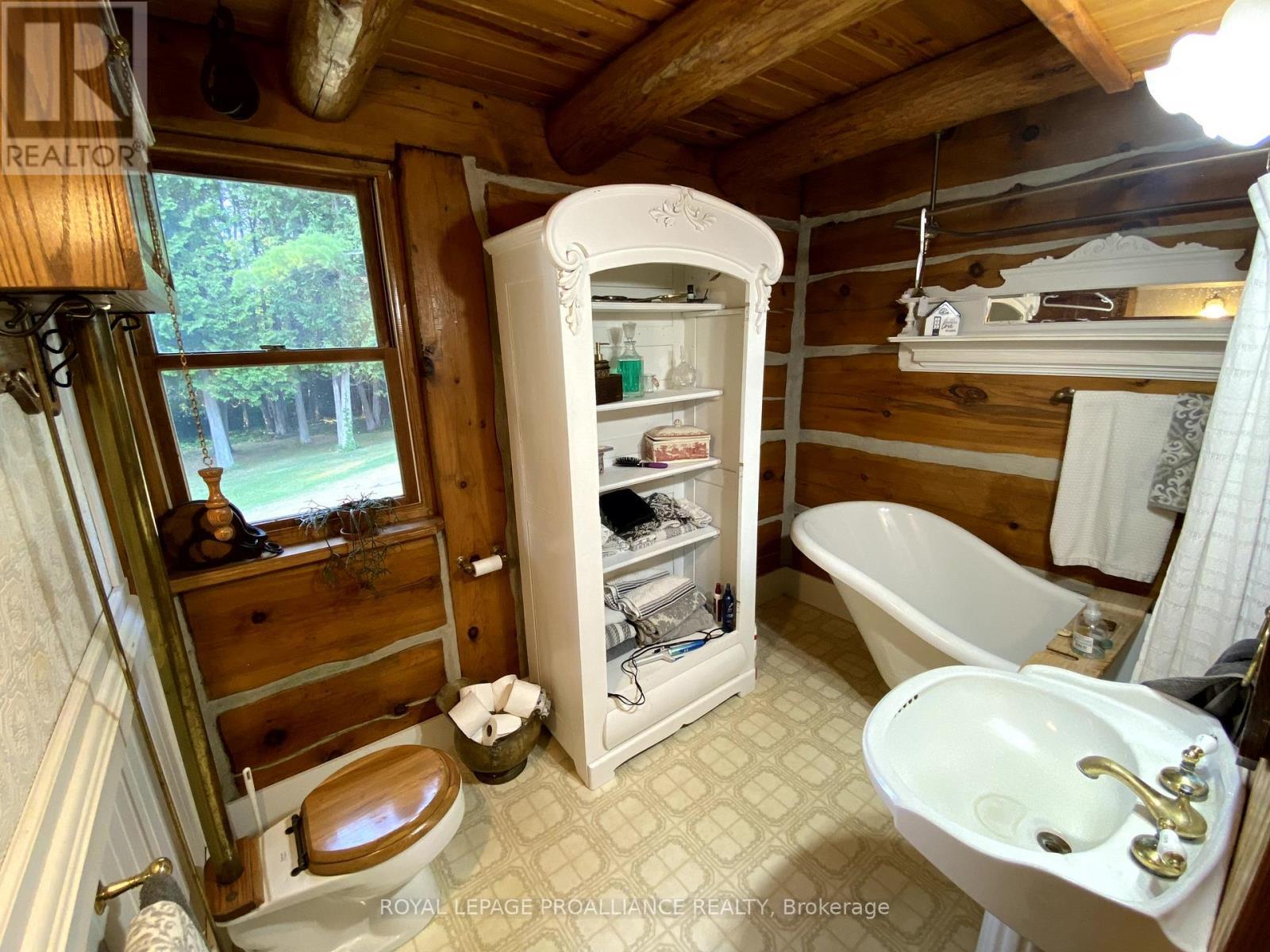 












1464 COUNTY ROAD 28

,
Quinte West (Murray Ward),




Ontario
K0K1H0

