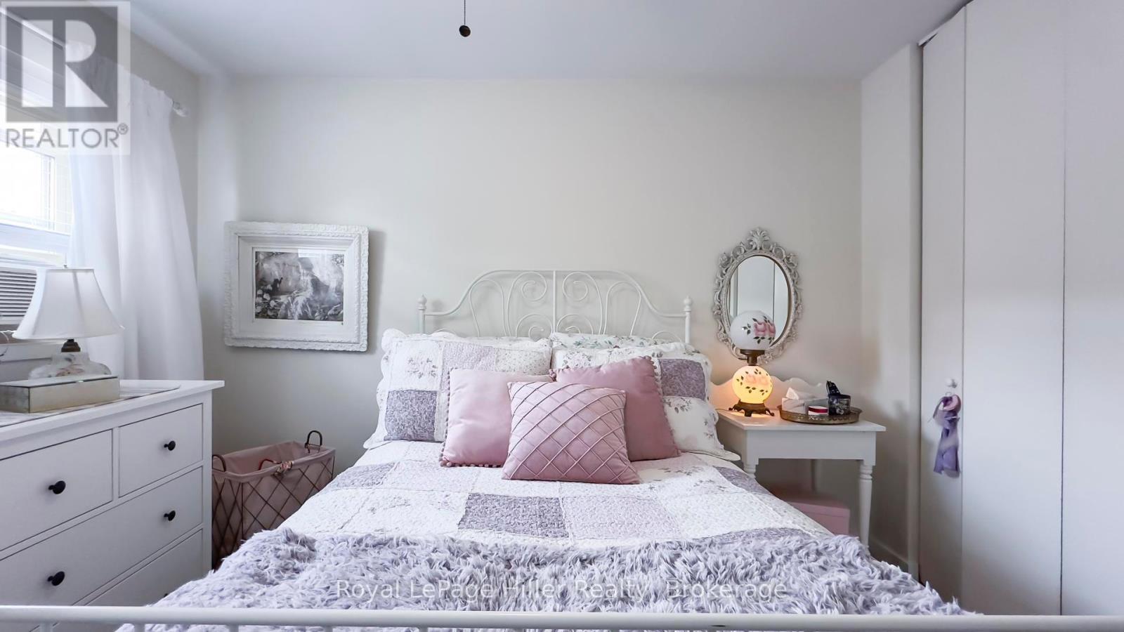 












98 WILLIAM STREET

,
Stratford,




Ontario
N5A4Y1


