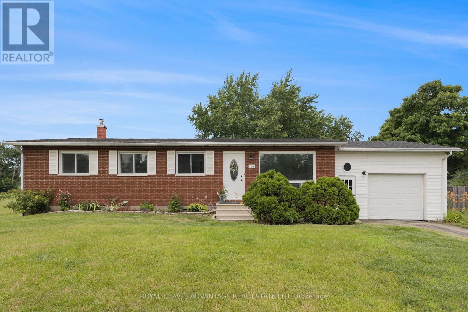 












136 STAMFORD DRIVE

,
Drummond/North Elmsley,




Ontario
K7H1A5

