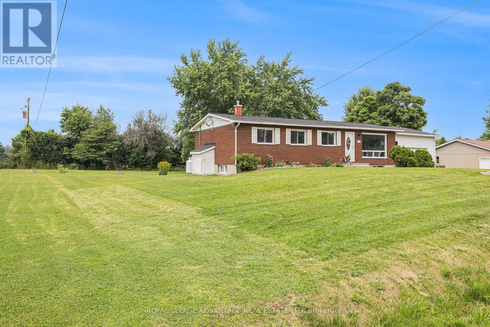 












136 STAMFORD DRIVE

,
Drummond/North Elmsley,




Ontario
K7H1A5

