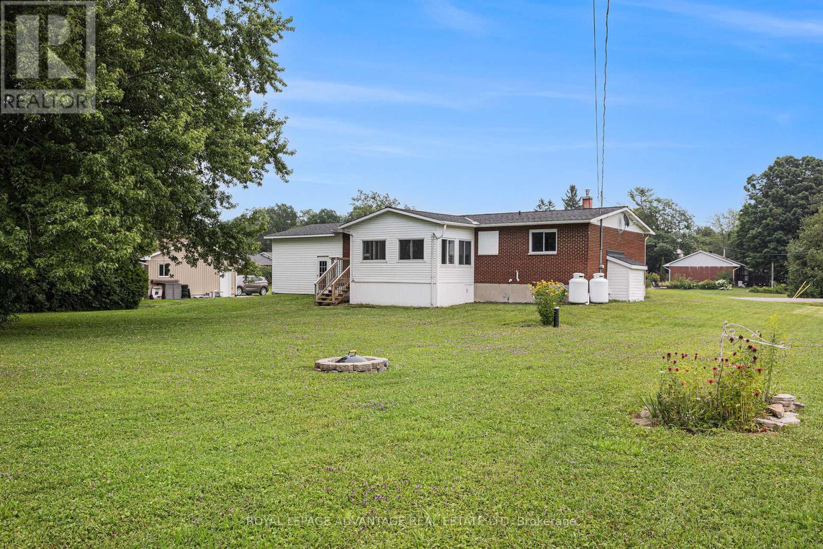 












136 STAMFORD DRIVE

,
Drummond/North Elmsley,




Ontario
K7H1A5

