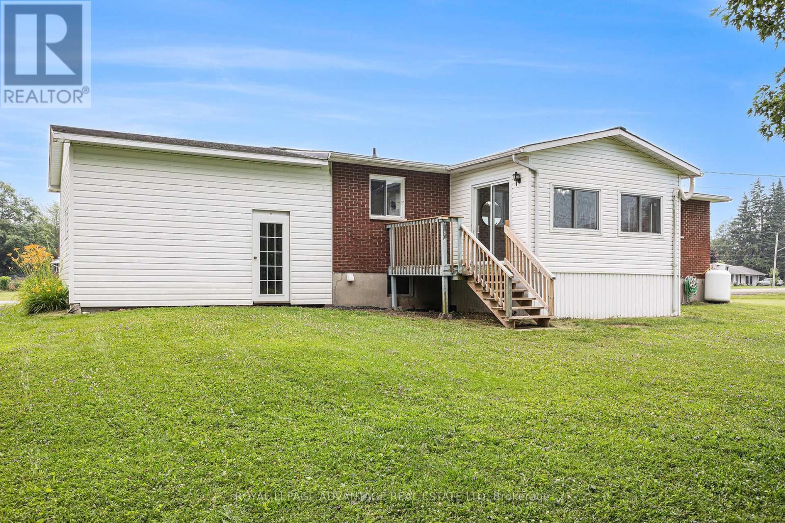 












136 STAMFORD DRIVE

,
Drummond/North Elmsley,




Ontario
K7H1A5

