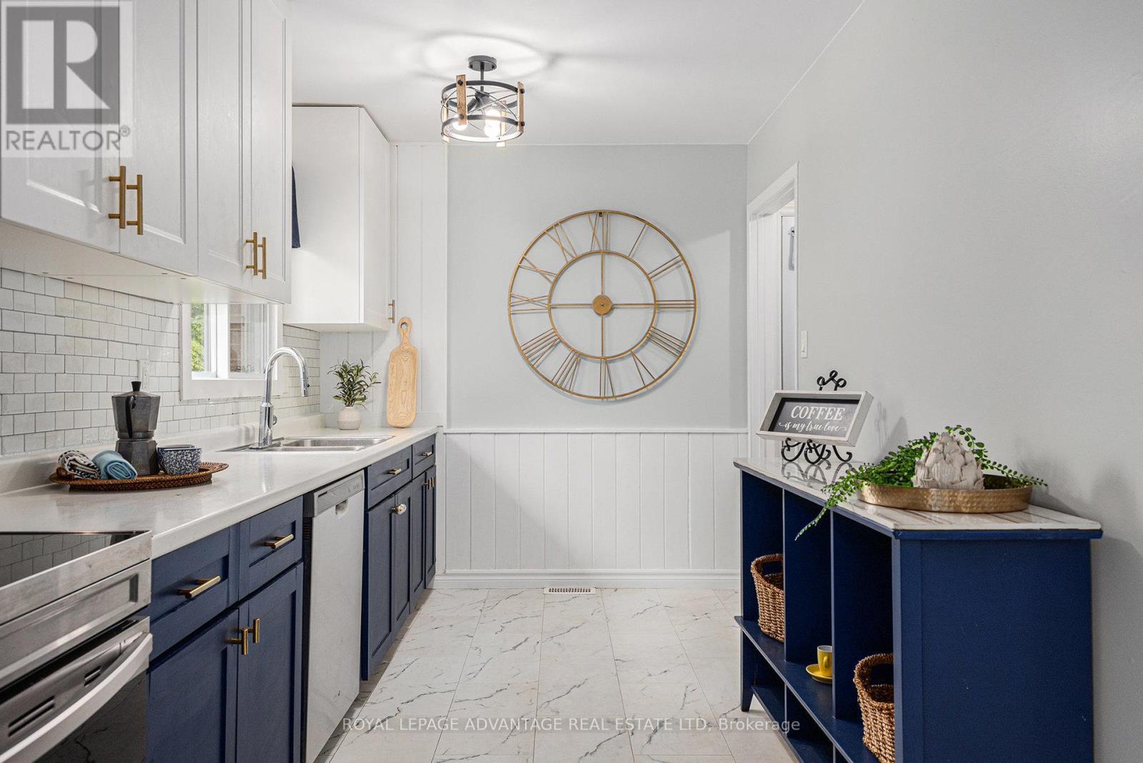 












136 STAMFORD DRIVE

,
Drummond/North Elmsley,




Ontario
K7H1A5

